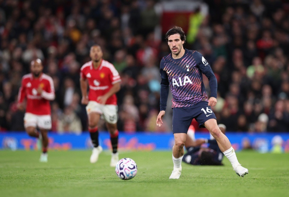 Sandro Tonali dần hòa nhập và chứng minh giá trị trong màu áo Tottenham. Ảnh: EPA/Adam Vaughan.