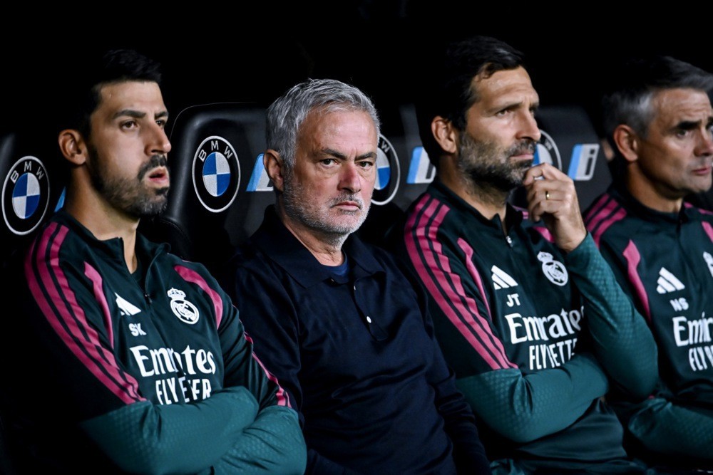Mourinho chuẩn bị cùng Real chạm trán một đội bóng mình từng dẫn dắt. Ảnh: EPA IMAGES. 