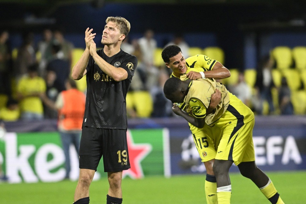 Napoli gục ngã trước Villarreal. Ảnh: EPA.