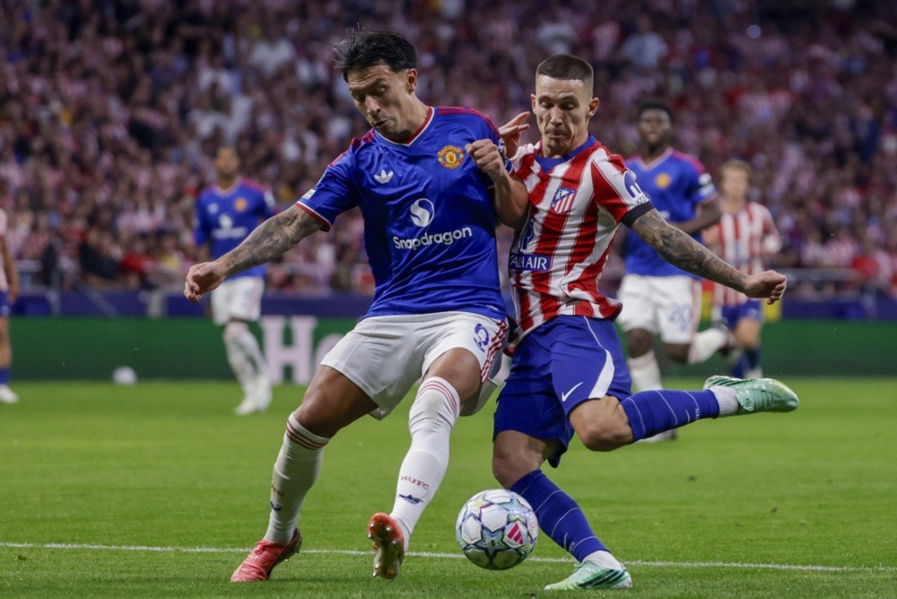 Martinez đã có những phát ngôn đáng chú ý sau trận thua Atletico Madrid. Ảnh: EPA>