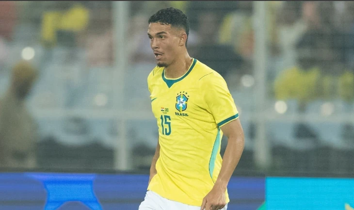 Arthur Dias lọt mắt xanh Barcelona. Ảnh: Shubhajit Roy Karmakar/NurPhoto/Getty Images.)