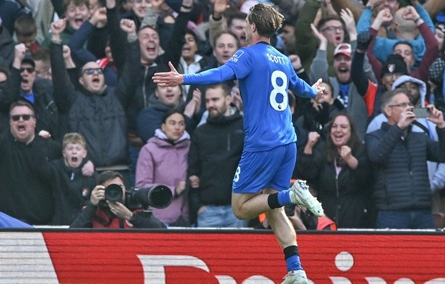 Chelsea chiếm thế thượng phong ở thương vụ Alex Scott. (Ảnh: EPA Images)