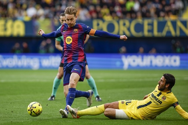 MU đã theo đuổi De Jong từ thời HLV Erik ten Hag. Ảnh: EPA