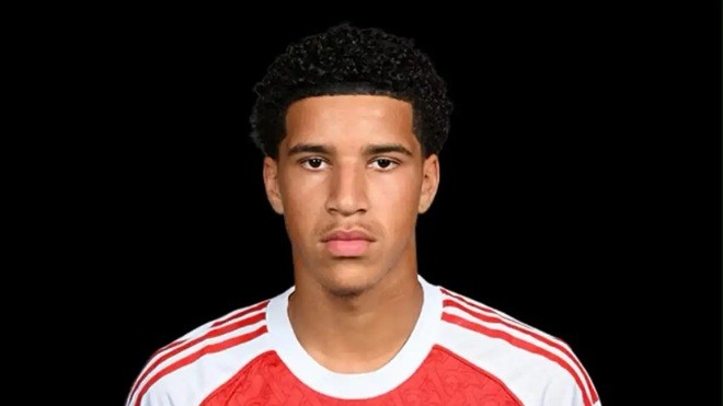 Agustien đang khoác áo đội trẻ Arsenal. Ảnh: Arsenal.