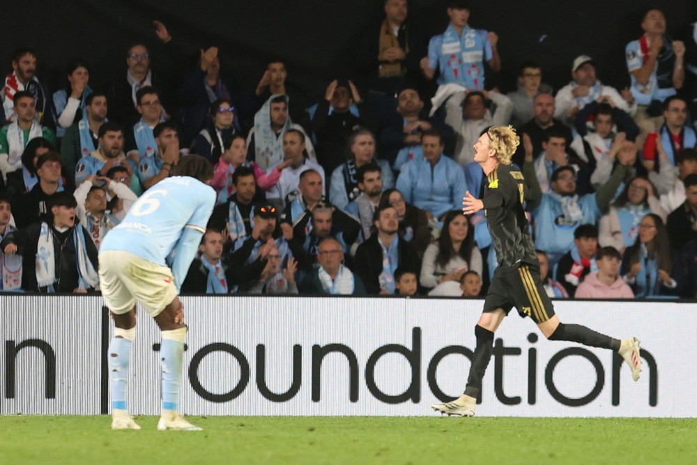 Nick Woltemade ăn mừng bàn thắng vào lưới Celta Vigo. Ảnh: EPA.