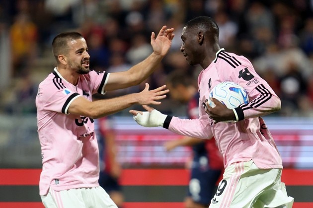 Kolo Muani tiếp tục sắm vai người hùng của Juventus. Ảnh: EPA