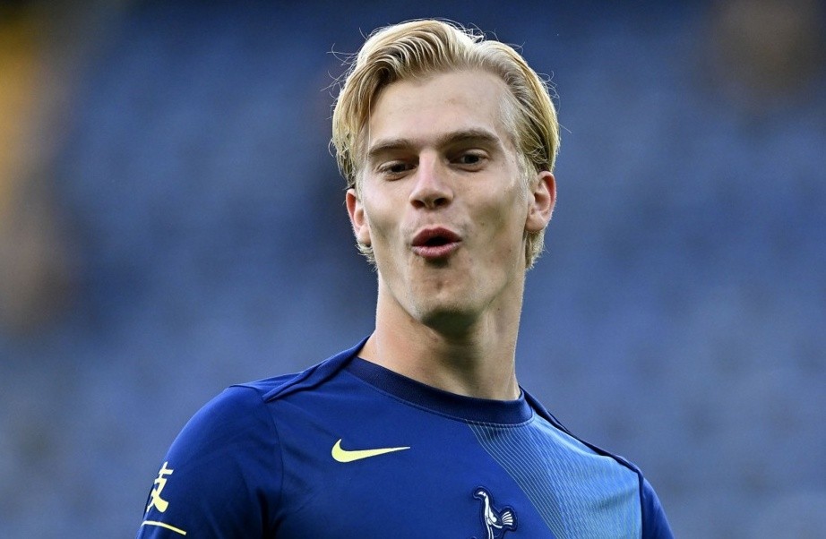 Lucas Bergvall lọt mắt xanh Barca. Ảnh: EPA.