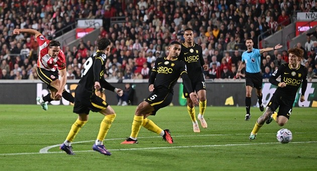 Brentford là đối thủ khó chịu. (Ảnh: EPA Images)