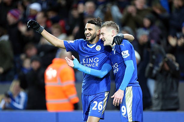 Vardy và Mahrez cùng Leicester tạo nên cú sốc thế kỷ. Ảnh: Plumb Images/Leicester City FC/ Getty Images).