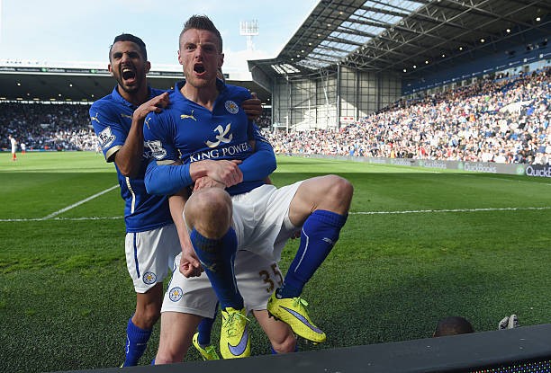 Vardy và Mahrez cùng góp sức trong mùa thăng hạng lịch sử. Ảnh: Michael Regan/Getty Images.