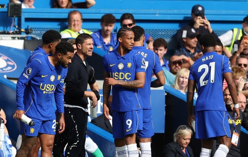 Chelsea tung đòn đánh phủ đầu đối thủ. Ảnh: EPA.