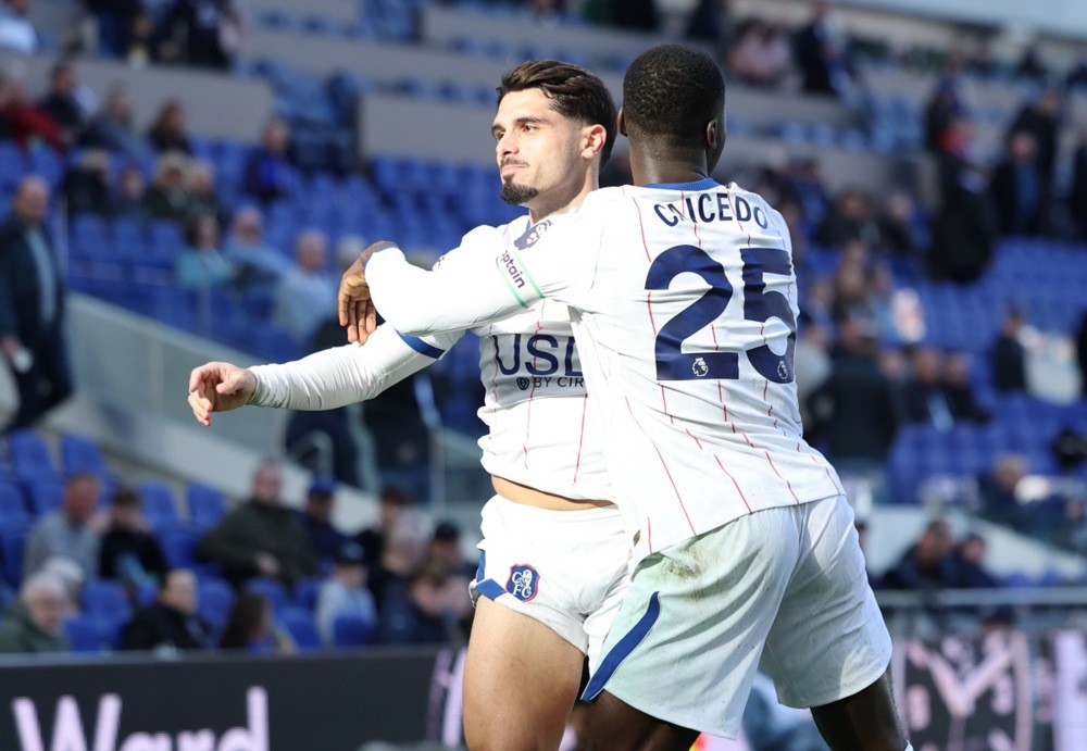 Moises Caicedo – 6.8 điểm Đảm nhiệm vai trò mỏ neo, thi đấu nhiệt huyết và tích cực tranh chấp thu hồi bóng. Tiền vệ người Ecuador mang lại sự cân bằng cần thiết trước khi được rút ra nghỉ ngơi.