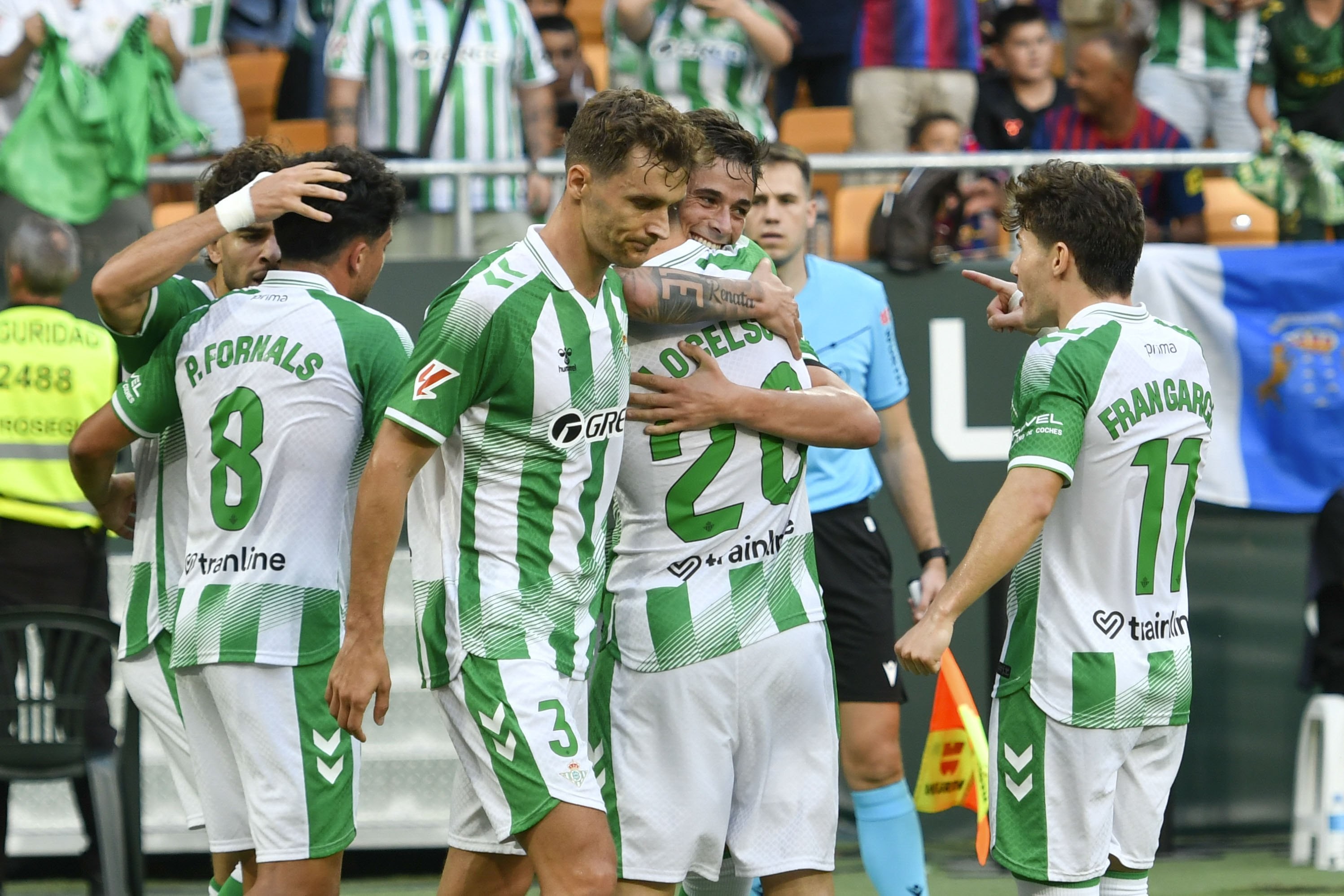 Real Betis đã chỉ ra những vấn đề của Barcelona. Ảnh: EPA/RAUL CARO