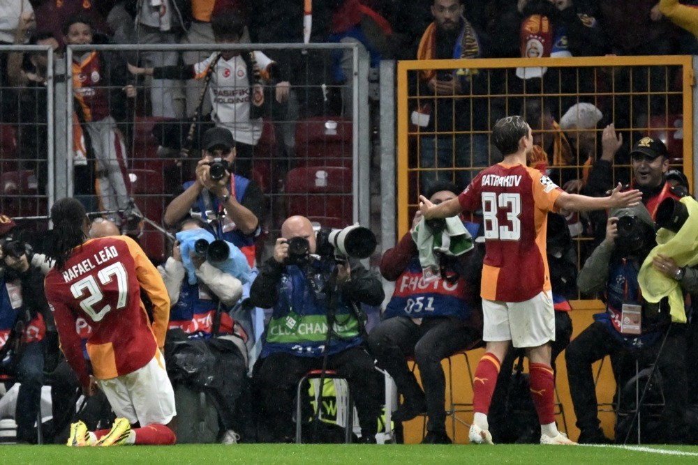  Batrakov đã ghi bàn vào lưới Barca. Ảnh: EPA.