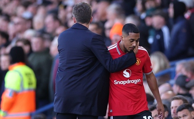 Carrick và Man Utd tiếp tục không thắng ở Ngoại hạng Anh. (Ảnh: EPA Images)