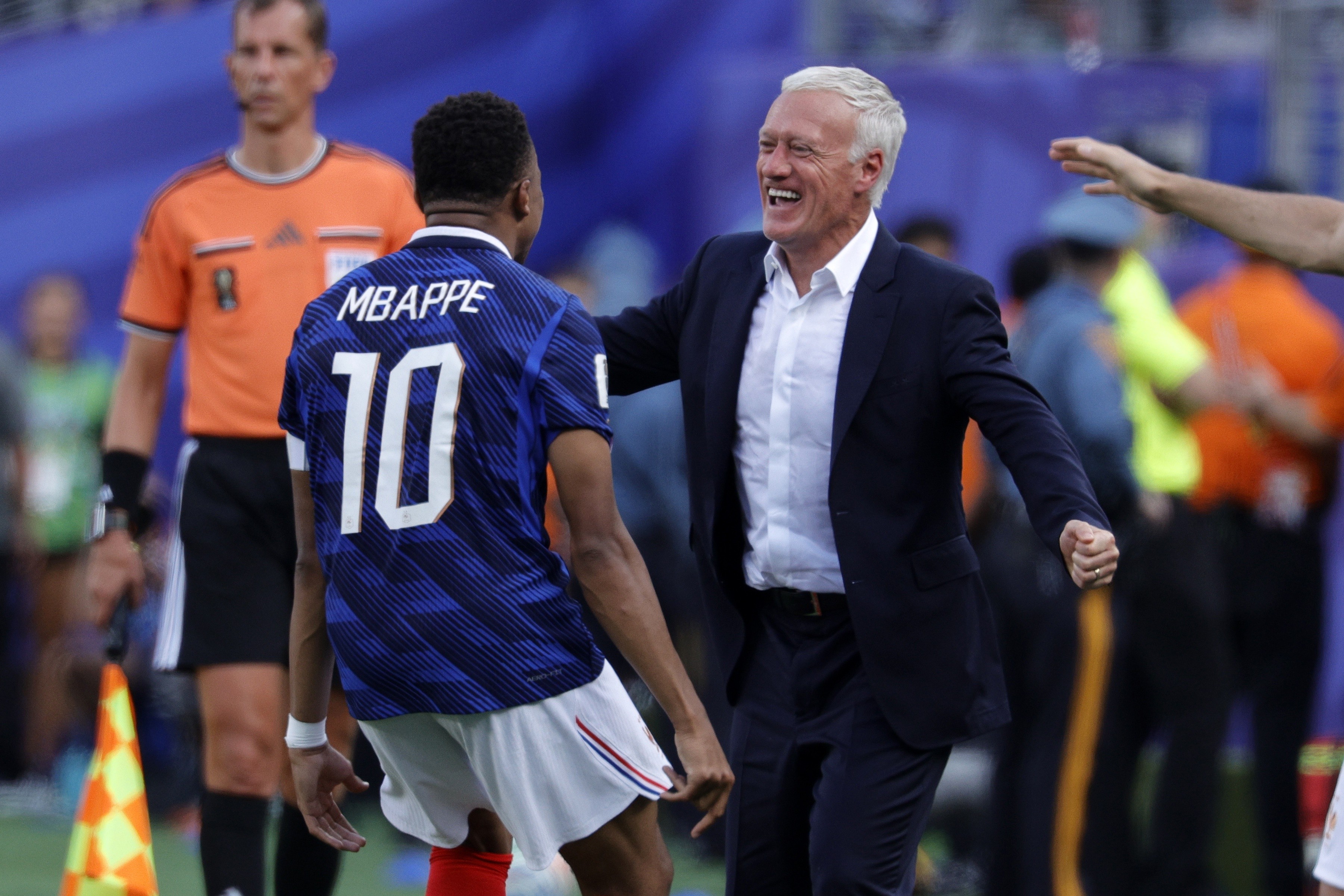 Didier Deschamps có thể khai thác hết khả năng của Kylian Mbappe. Ảnh: EPA/SHAWN THEW