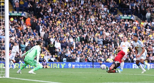 Mbeumo ghi bàn trước Leeds. (Ảnh: EPA Images)