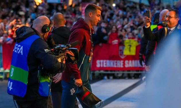 Ronaldo bị chỉ trích vì quá ảo tưởng bản thân. (Ảnh: EPA Images)