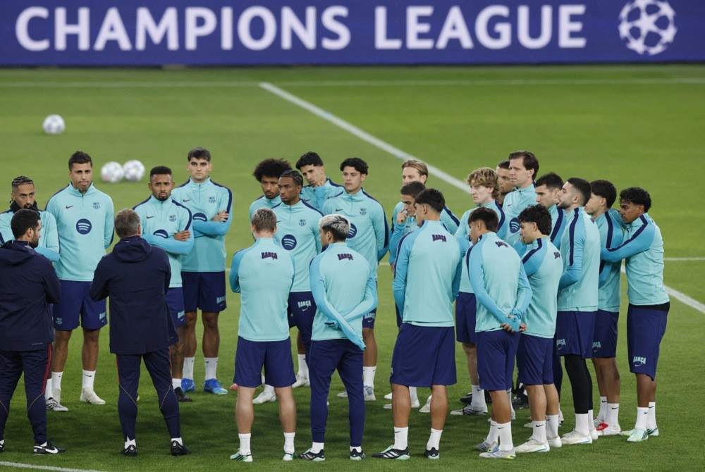 Barca chuẩn bị có trận đại chiến với PSG. Ảnh: EPA.