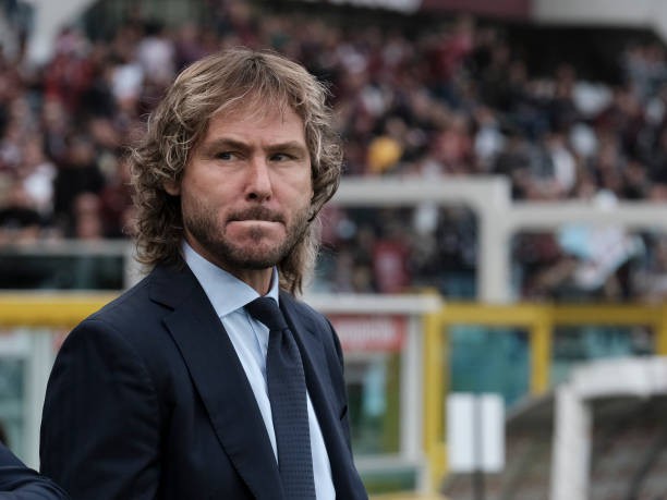 Nedved khép lại sự nghiệp giữa những tràng pháo tay tại Turin. Ảnh: Loris Roselli/NurPhoto/Getty Images.