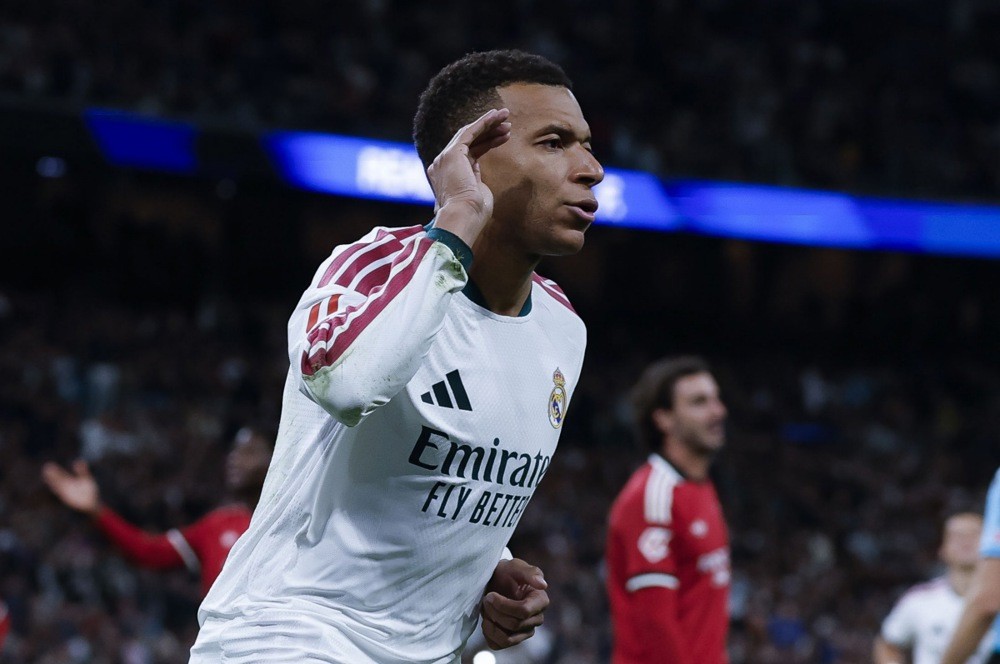 Kylian Mbappe vẫn đang là một trong những ngôi sao hàng đầu tại Real Madrid. Ảnh: EPA/J.J.Guillen.