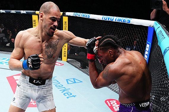 Glover Teixeira và Yousri Belgaroui
