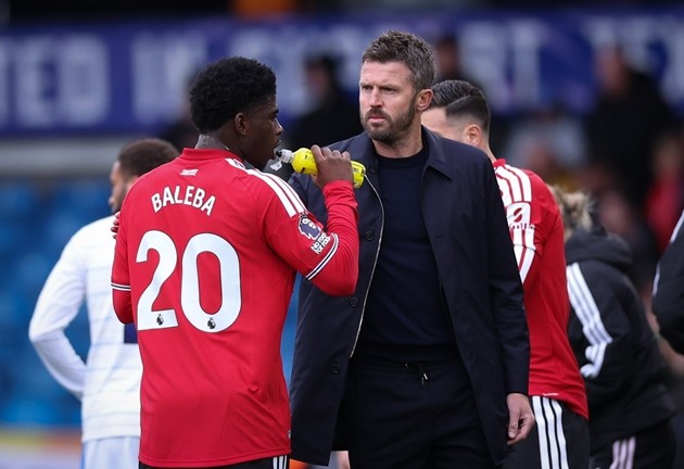 Michael Carrick vẫn lạc quan về tình hình của Manchester United. Ảnh: EPA/ADAM VAUGHAN
