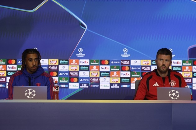 Como là đối thủ không hề dễ chịu với thầy trò Michael Carrick. Ảnh: EPA