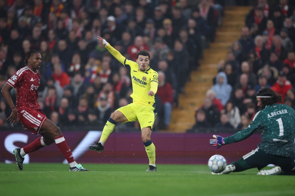 Alisson Becker – 6,7. Không thực sự mắc lỗi trong bất kỳ bàn thua nào của Liverpool, khi trách nhiệm chủ yếu thuộc về hàng phòng ngự.
