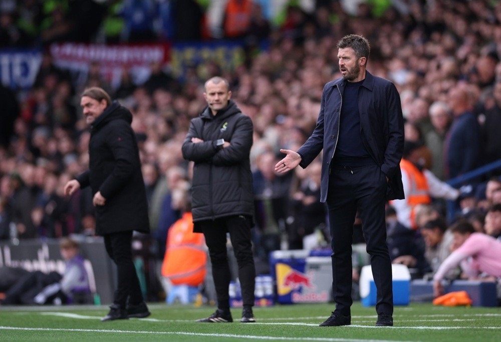 Carrick sẽ bị Fabregas bắt bài? Ảnh: EPA.