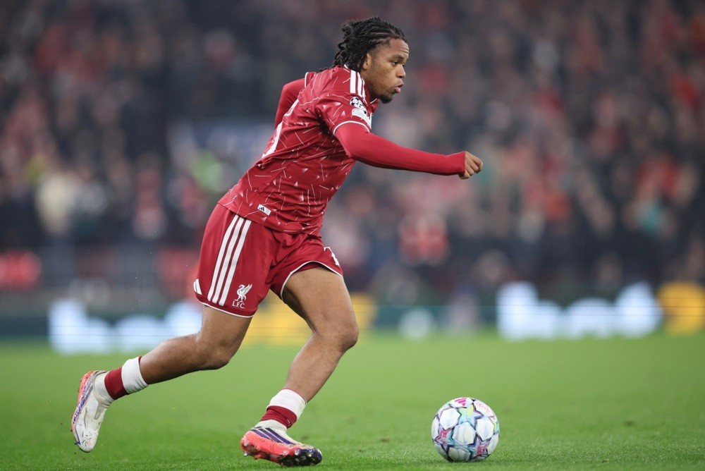 Ngumoha tỏa sáng và giúp Liverpool ngược dòng. Ảnh: EPA IMAGES. 