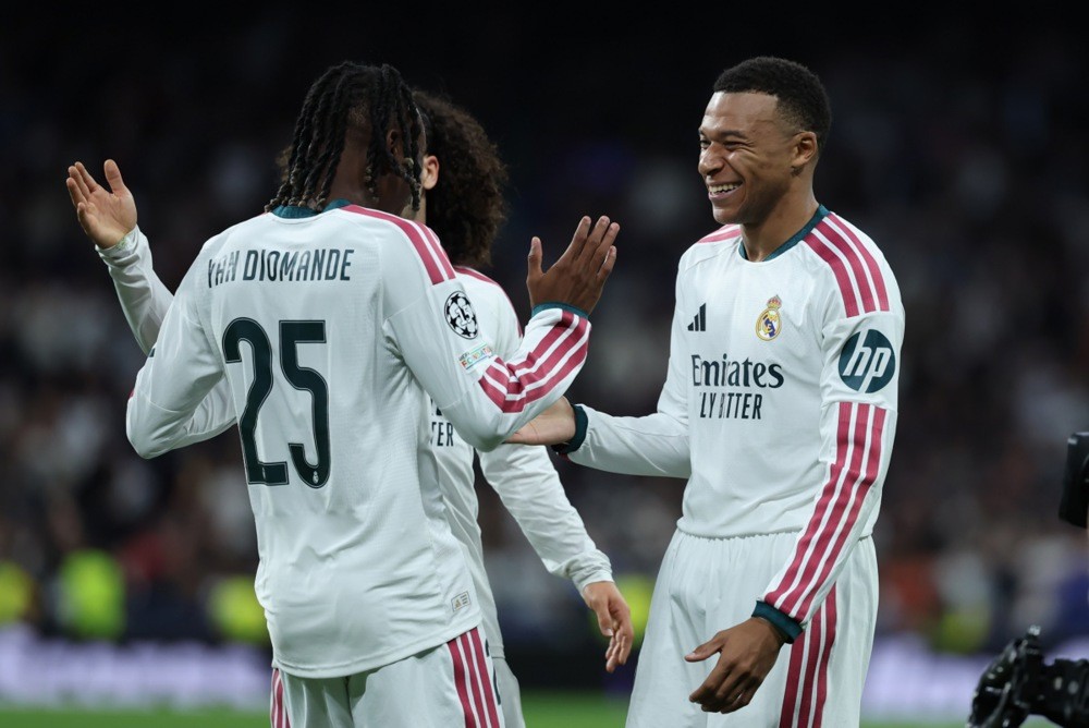 Kylian Mbappe và đều có bàn thắng cho riêng mình. Ảnh: EPA.