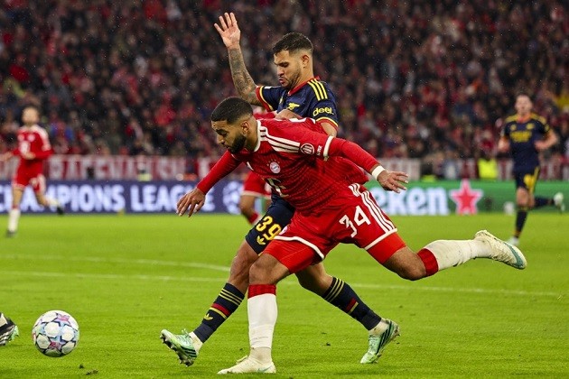 Bruno Guimarães - 6.3: Gặp khó trong việc kiểm soát nhịp độ trước tuyến giữa Bayern. Tập trung phòng ngự từ xa và có một cú đánh đầu nguy hiểm. Ảnh: EPA.