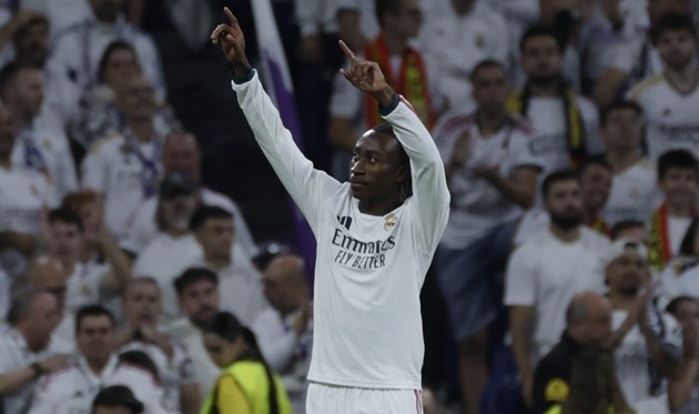 Yan Diomande (70') - 7.6: Màn ra mắt bùng nổ khi kiến tạo cho Mbappe rồi tự mình tung cú volley đại bác cháy lưới đối phương ở phút 87. (Ảnh: EPA Images)