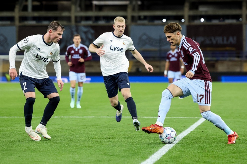 Alejandro Garnacho được HLV Unai Emery khen ngợi vì màn trình diễn trước Viking tại Champions League. Ảnh: EPA/Adam Vaughan.