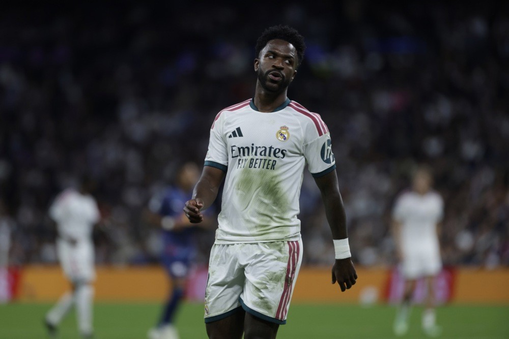 Vinicius Junior đang có những màn trình diễn nhạt nhòa tại Real Madrid. Ảnh: EPA/Juanjo Martin.