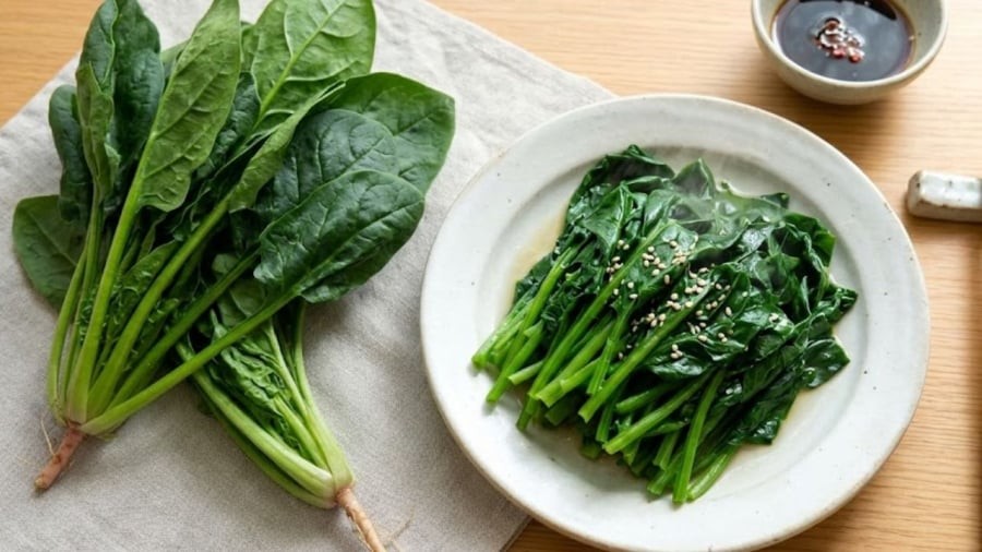 Cải bó xôi giàu dinh dưỡng, đặc biệt là giàu nitrat tự nhiên. Sau khi được cơ thể hấp thu, nitrat có thể tham gia vào quá trình tạo nitric oxide. 