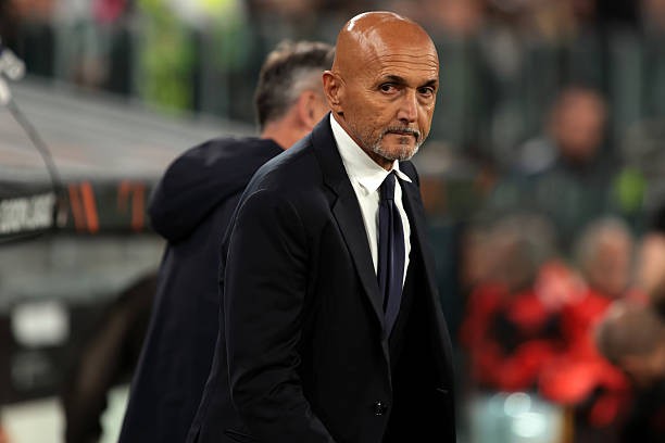 Luciano Spalletti không hài lòng với trọng tài sau trận hòa của Juventus. Ảnh:  Nderim Kaceli/BSR Agency/Getty Images
