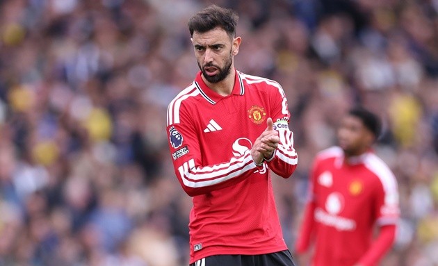 Bruno Fernandes khiến nội bộ MU thêm phần bất ổn. Ảnh: EPA.