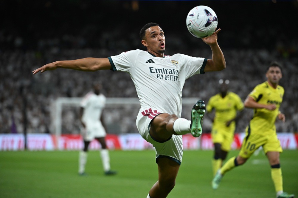 Điểm đến trong mơ của Alexander-Arnold bỗng hóa cơn ác mộng. Ảnh: EPA.