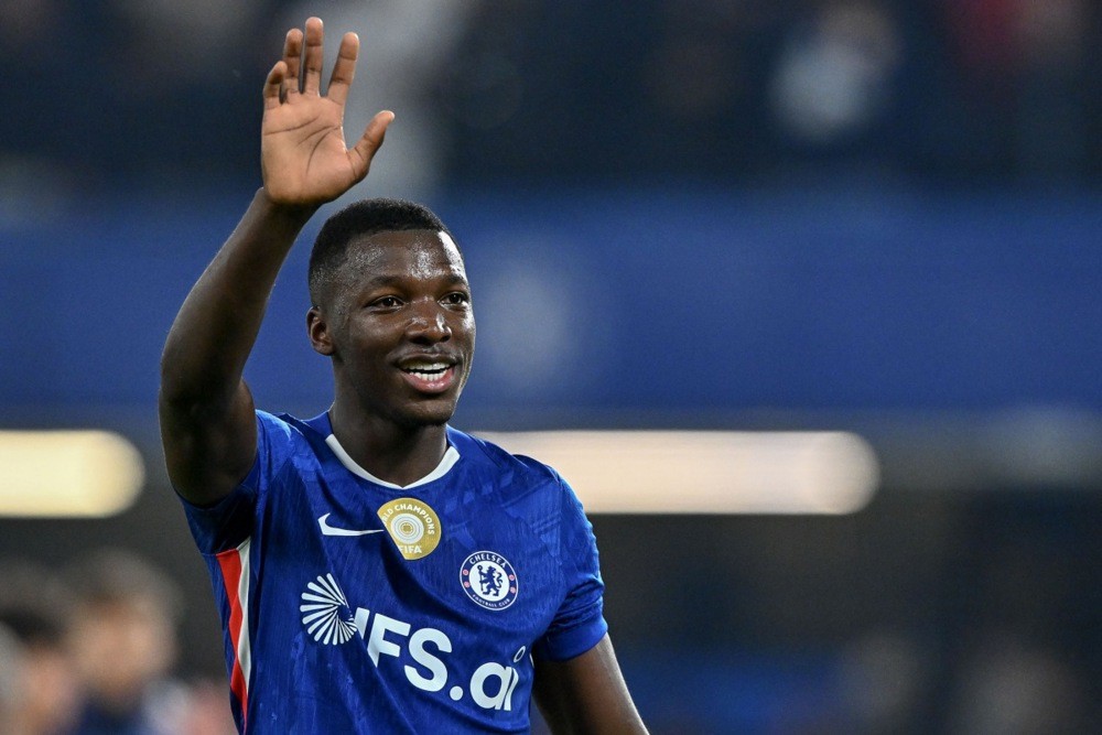 Caicedo đang mang lại sự chắc chắn cần thiết cho tuyến giữa Chelsea. Ảnh: EPA.
