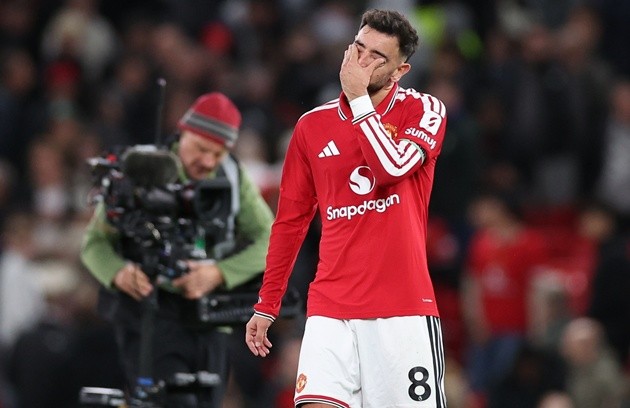 Bruno Fernandes xứng đáng bị loại vào cuối tuần này. (Ảnh: EPA Images)