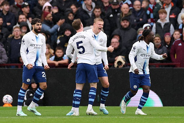 Elliot Anderson: 6.3 điểm. Số 5 của Man City hoạt động rộng ở khu trung tuyến nhưng không thể làm gì hơn để giúp Man City giành điểm tại Villa Park. Ảnh: 