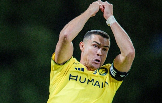 Đang có tranh cãi về bàn thắng của Ronaldo. (Ảnh: EPA Images)