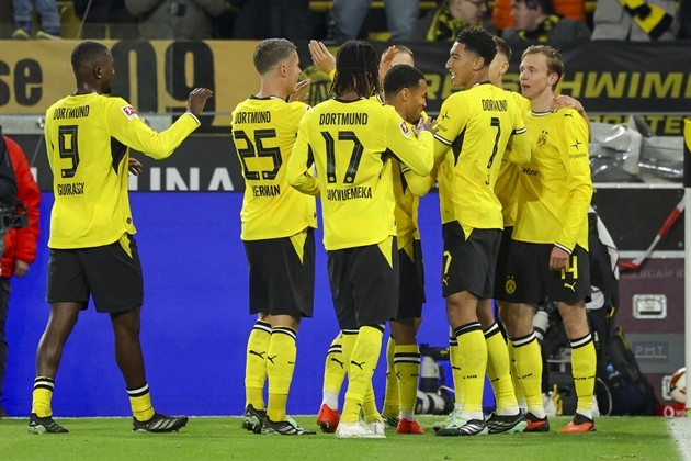 Borussia Dortmund nhọc nhằn giành chiến thắng trên sân nhà. Ảnh: EPA/CHRISTOPHER NEUNDORF