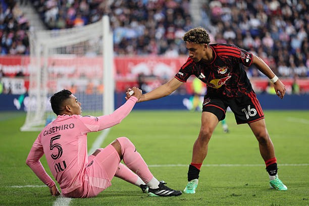 Bàn phản lưới từ sớm của Casemiro khiến Inter Miami gặp khó. Ảnh: Caean Couto/Getty Images