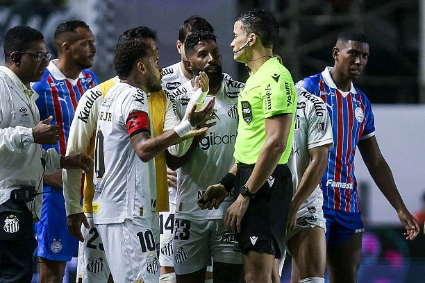 Neymar hóa 