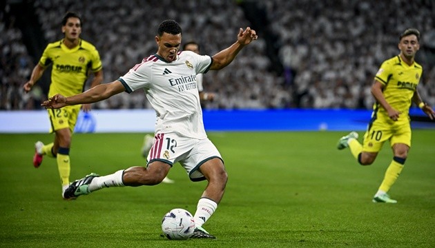 Trent không có cửa đá chính ở El Clasico. (Ảnh: EPA Images)