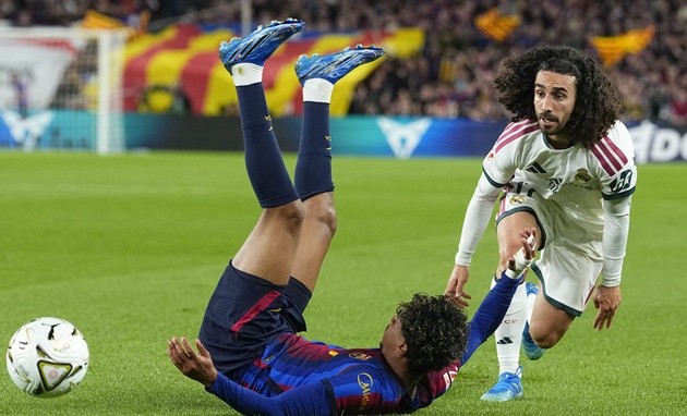Cucurella có trận El Clasico xuất sắc. (Ảnh: EPA Images)