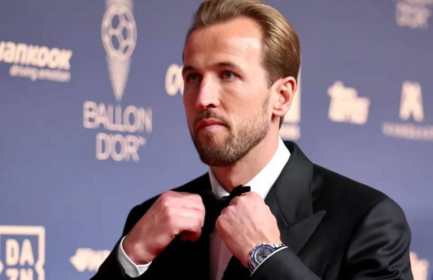 Harry Kane đeo đồng hồ Rolex hiếm dự Quả bóng vàng. Ảnh: EPA.